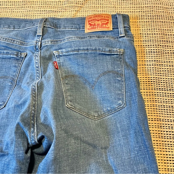 30x32 Levi’s 314 Shaping Straight Jeans - Picture 3 of 3